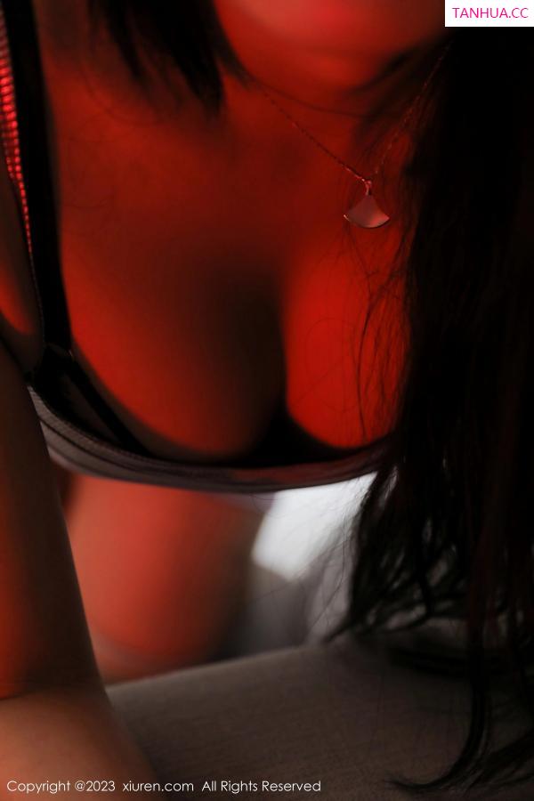   [XiuRen]高清写真图 2023.06.01 No.6837 S纯一 美腿妩媚第44张图片